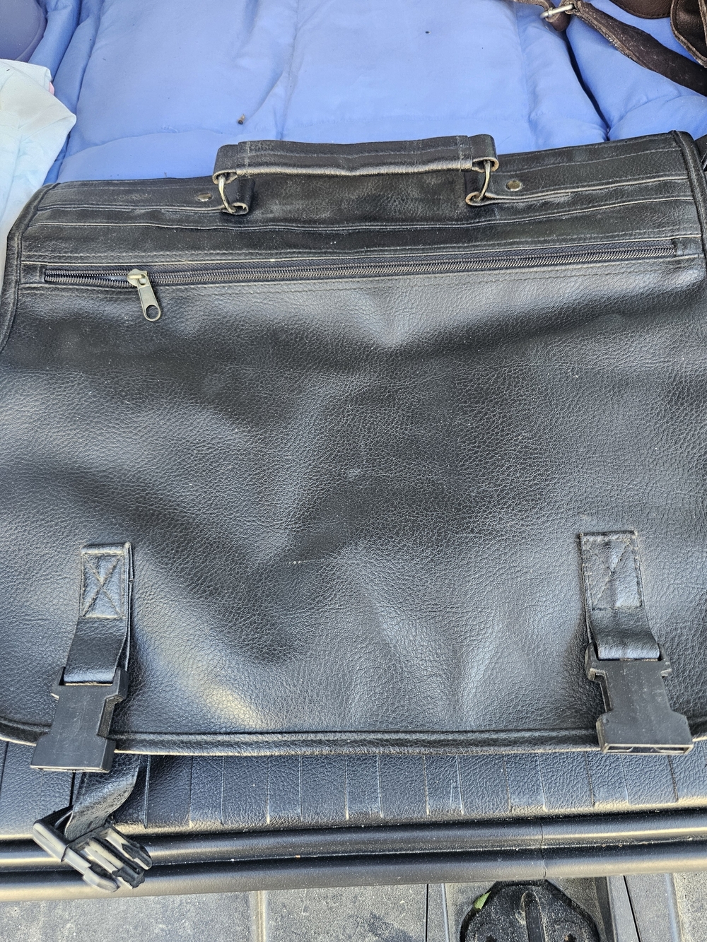 Classic Black Leather  Briefcase/ Cache - Black